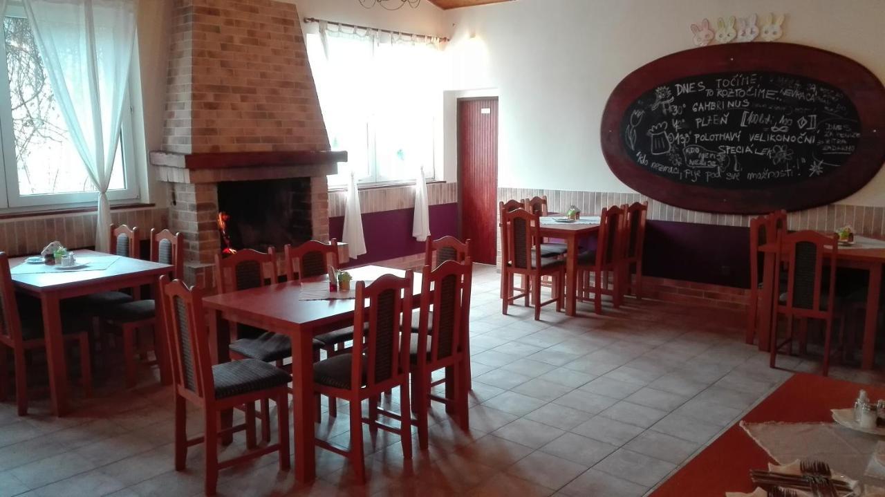 Penzion Maco Buchlovice Buitenkant foto